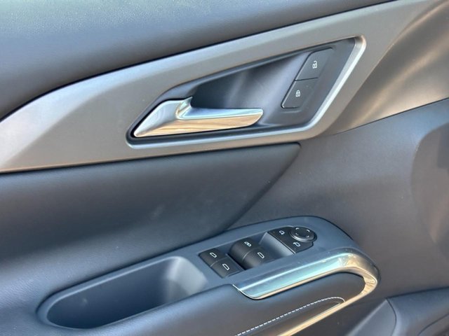 New 2027 Mosaic Black Metallic Chevrolet LT image 12
