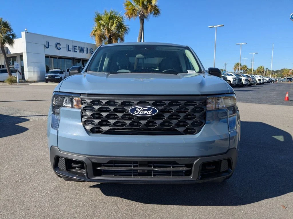New 2025 Azure Gray Metallic Tri-Coat Ford XLT image 9