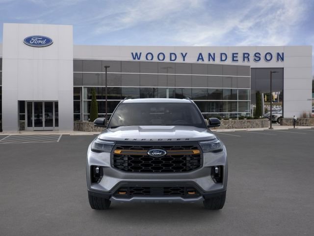 New 2026 Carbonized Gray Metallic Ford Tremor image 6