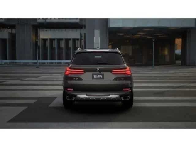 Used 2026 Dravit Grey Metallic BMW sDrive40i image 5