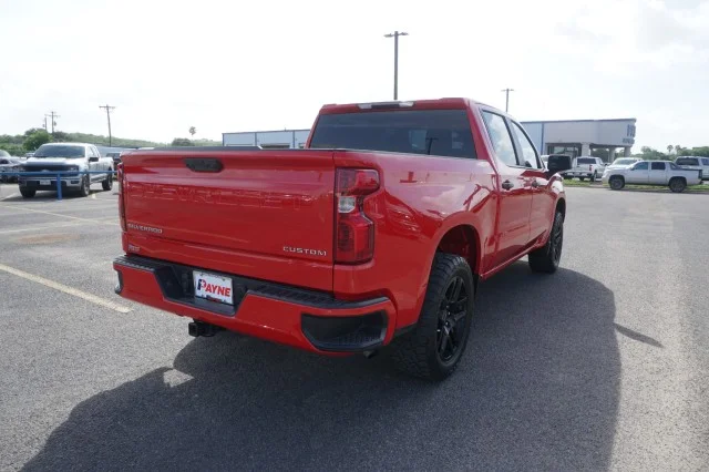 Used 2024  Chevrolet Custom image 5