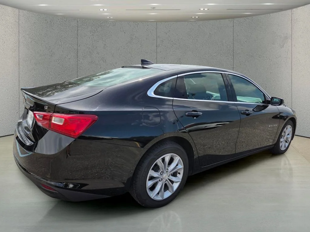 Used 2025 Black Chevrolet LT image 5