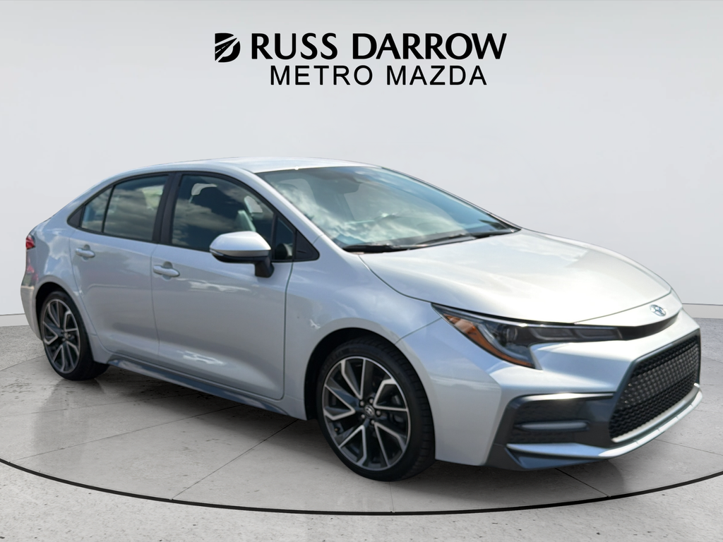 Used 2020 Silver Toyota SE image 7