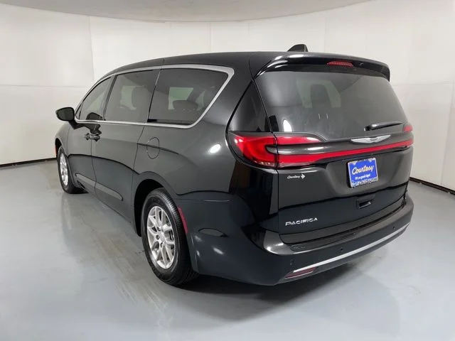 2025 Chrysler Pacifica Select - Photo 6