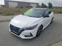 Used 2021 Aspen White Nissan SR image 3