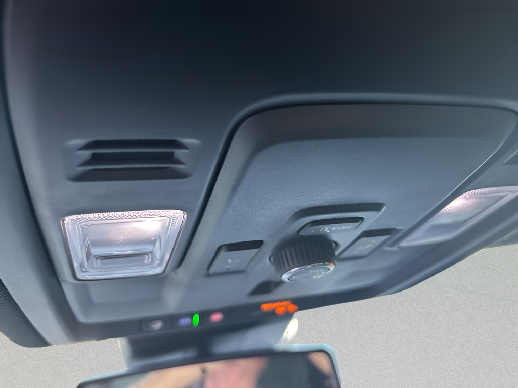 Used 2025 Black Chevrolet Premier image 31