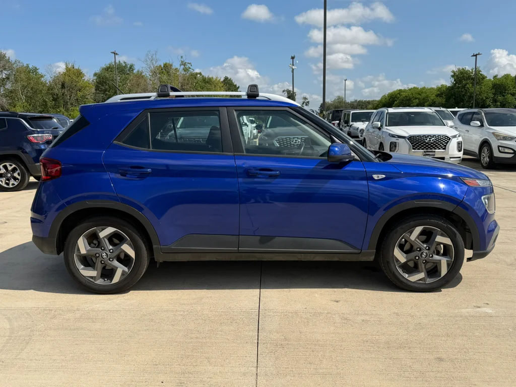 Used 2024 Intense Blue Hyundai SEL image 7