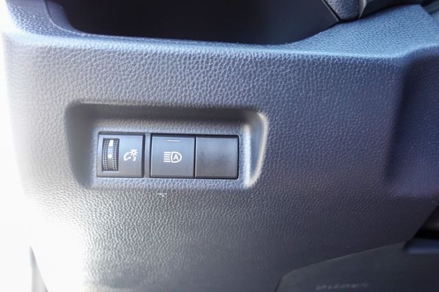 2024 Toyota RAV4 XLE - Photo 20