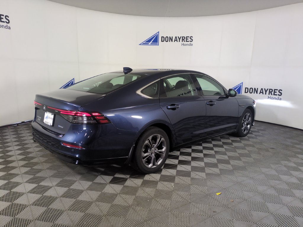 2024 Honda Accord Hybrid EX-L - Photo 9