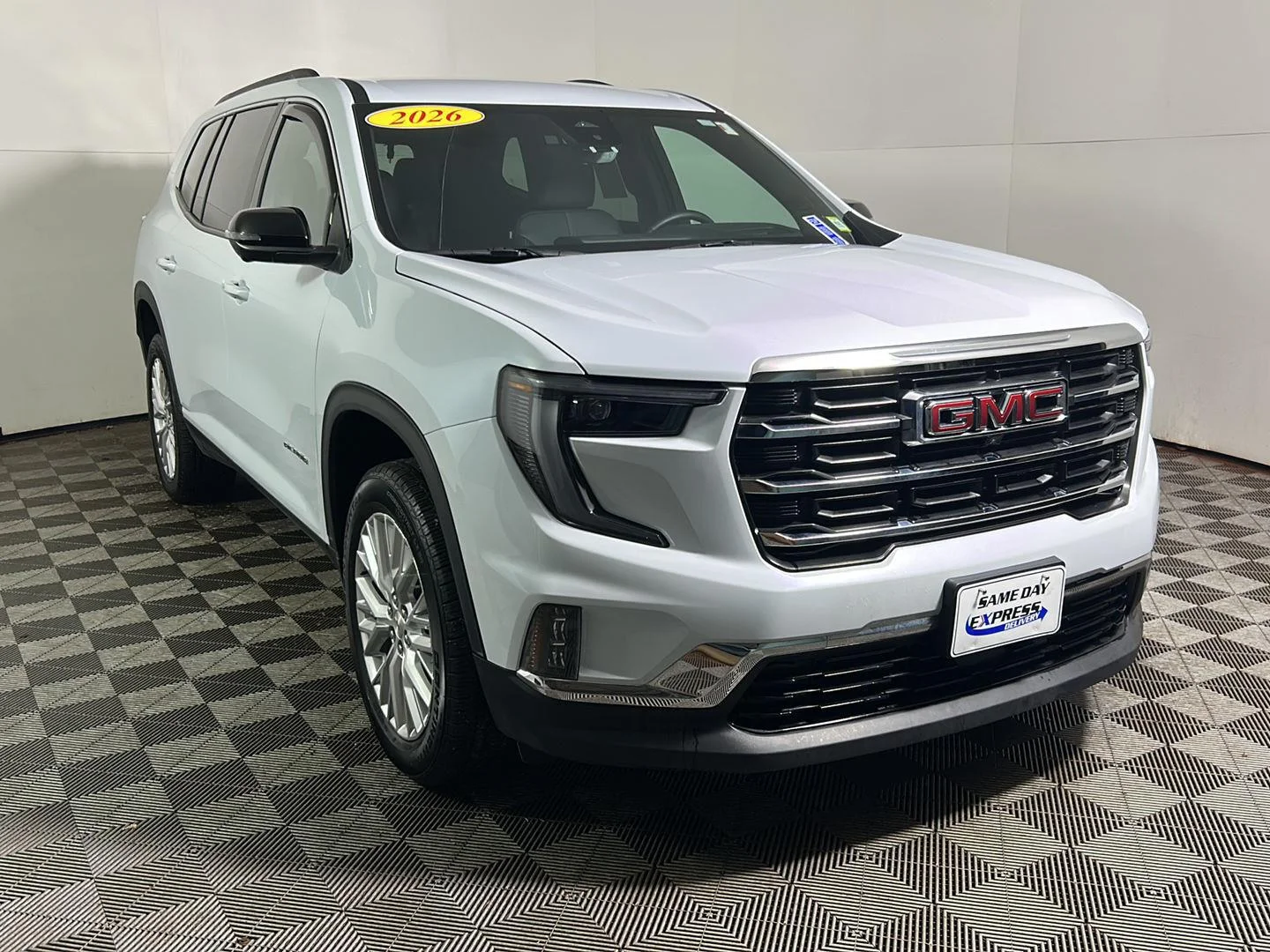 Used 2026 Glacier White Tricoat GMC AWD Elevation image 4