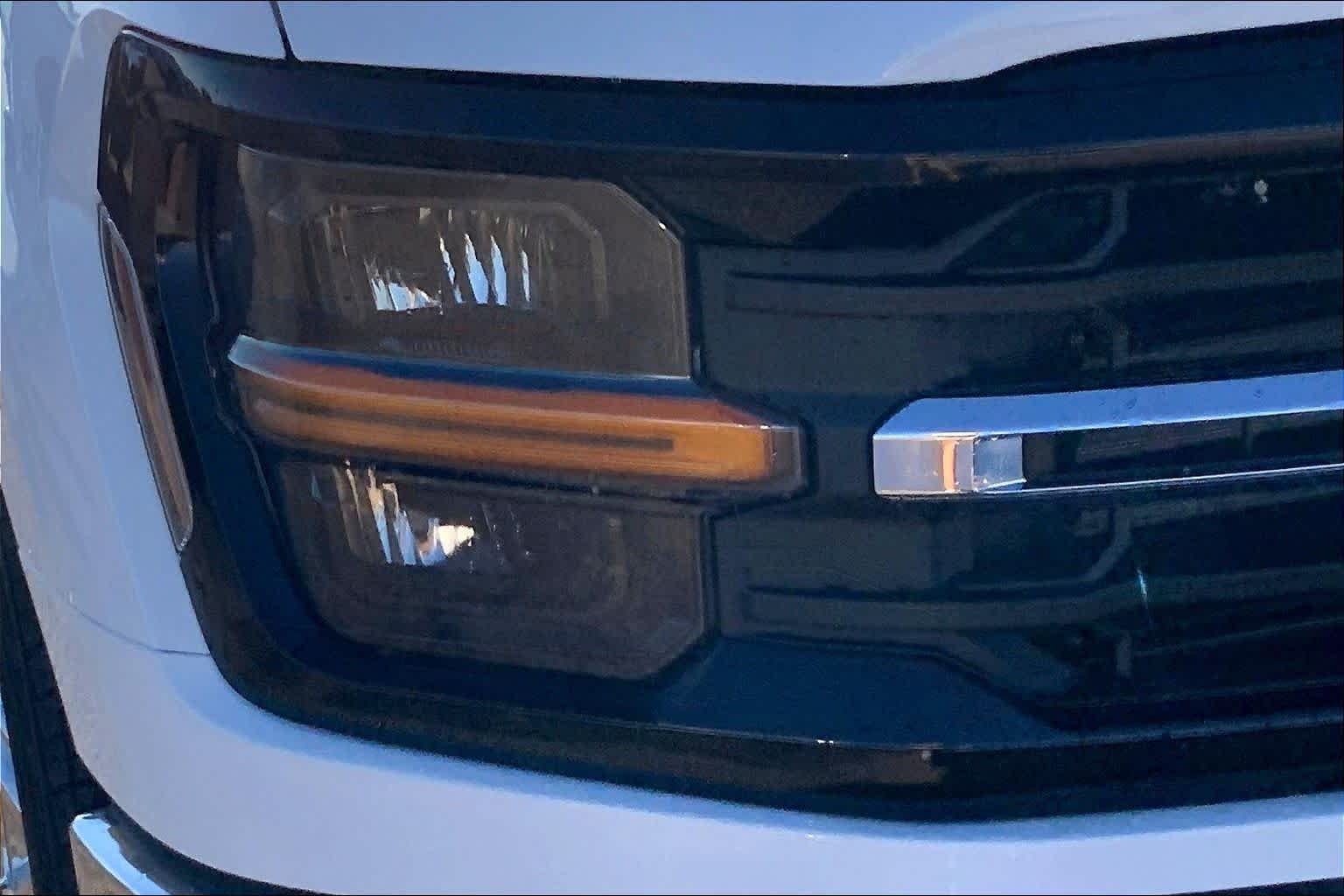New 2026 Oxford White Ford XLT image 13