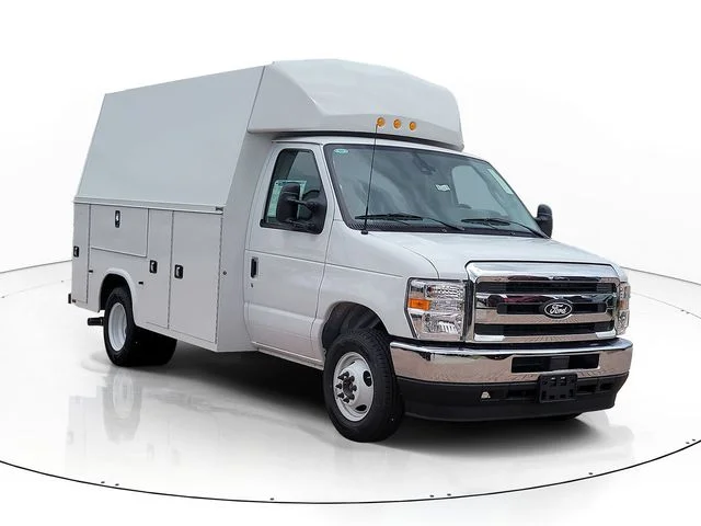 New 2027 Oxford White Ford Base image 3
