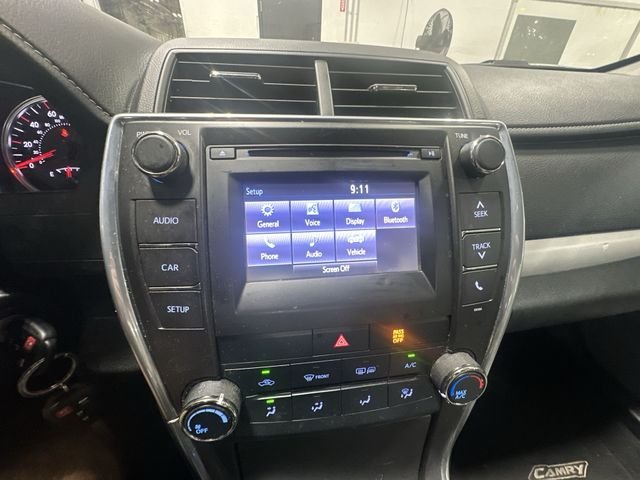 Used 2015 Gray Toyota SE image 24
