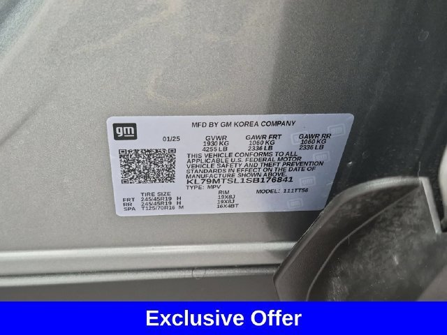 Used 2025 Sterling Gray Metallic Chevrolet RS image 32