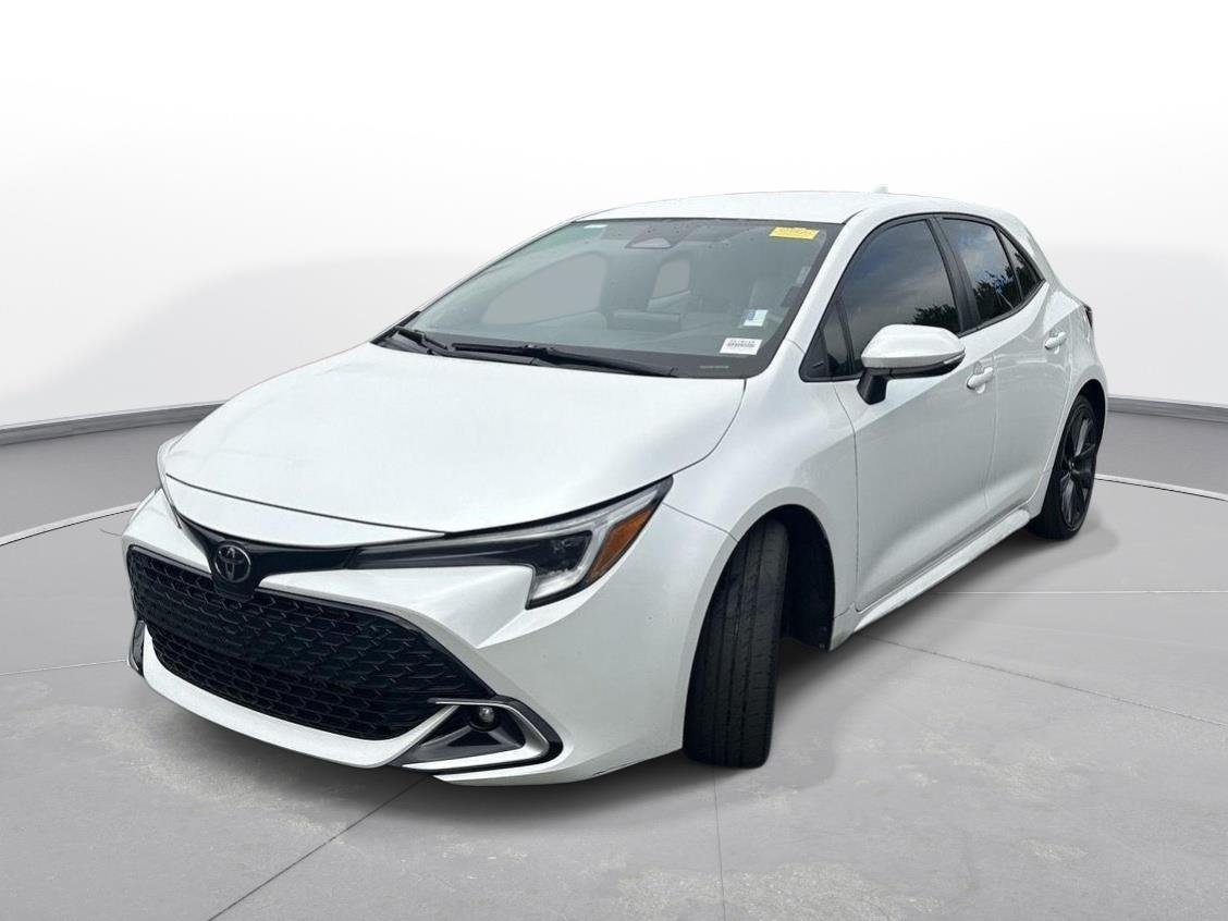 Used 2024 Wind Chill Pearl Toyota XSE image 2