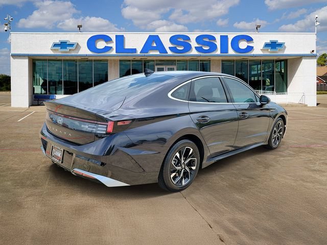 Used 2024 Blue Hyundai SEL image 7