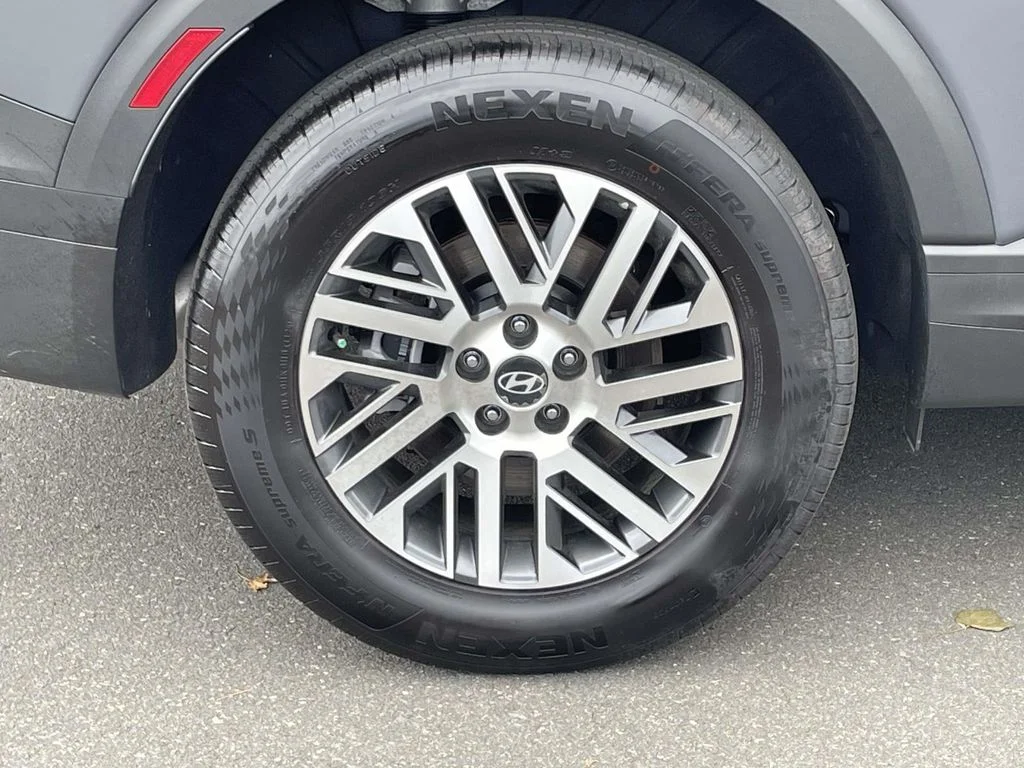New 2026 Gray Hyundai SE image 7