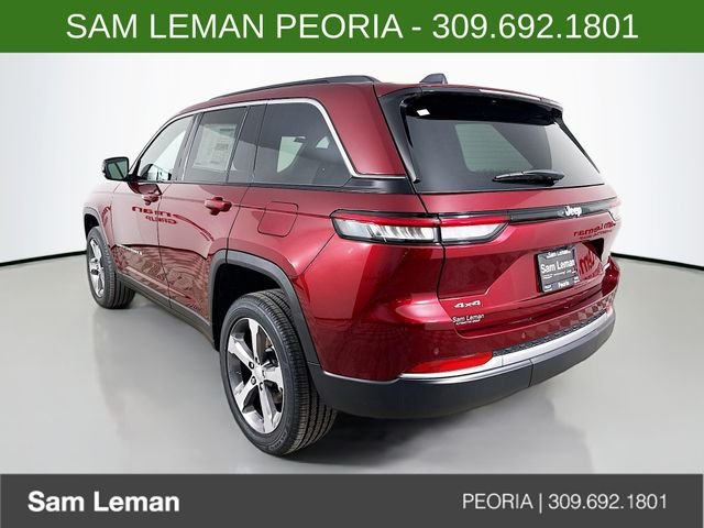 New 2026 Velvet Red Pearl-Coat Exterior Paint Jeep Limited image 5