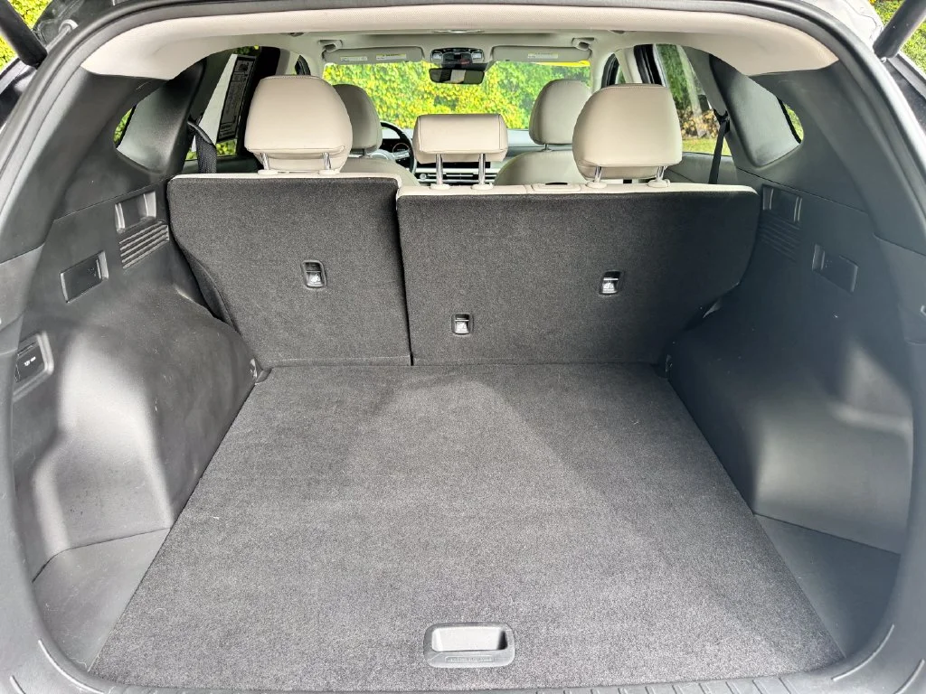 Used 2025 Black Hyundai SEL Convenience image 62