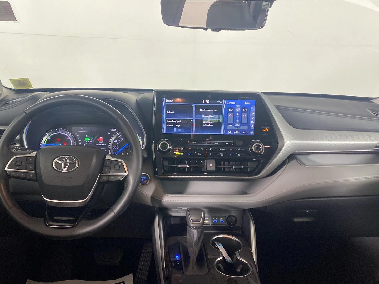 Used 2022 Magnetic Gray Metallic Toyota Platinum image 28