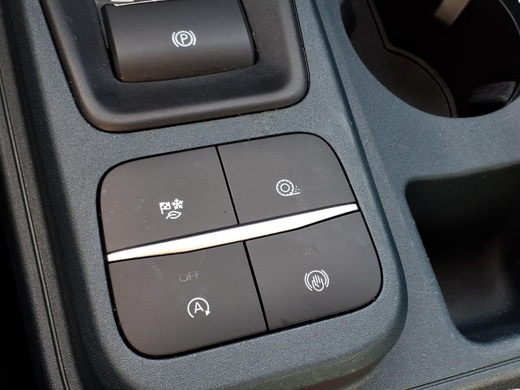 Used 2024 Oxford White Ford XLT image 18