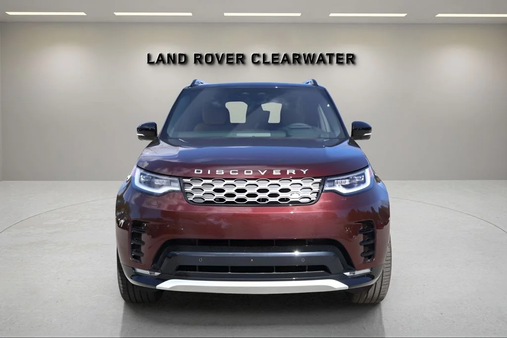 New 2026 Sedona Red Land Rover  image 8