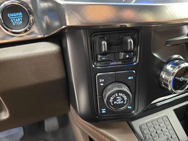 New 2026 Star White Metallic Tri-Coat Ford F-250® King Ranch® image 39