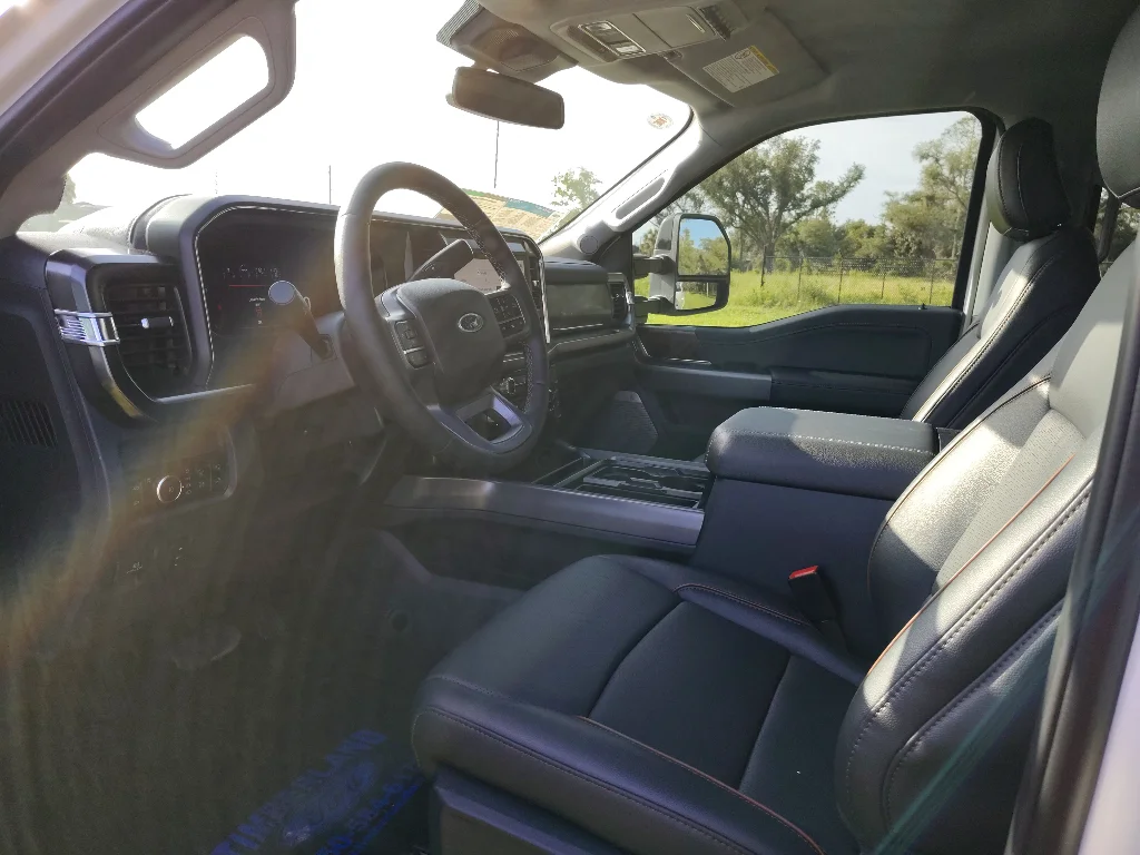 New 2026 Star White Metallic Tri-Coat Ford F-350® Lariat® image 18