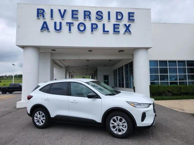 New 2026 Oxford White Ford Active® image 1