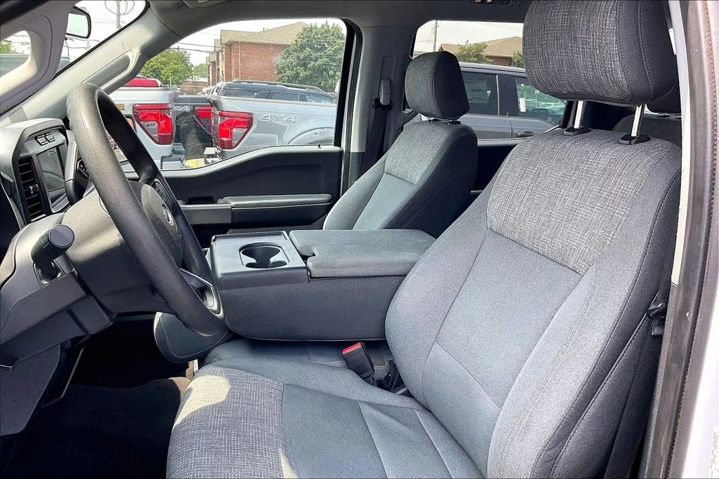 Used 2021 White Ford XLT image 24