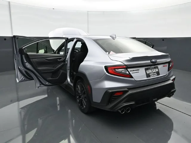 Used 2025 Ice Silver Metallic Subaru Premium image 29
