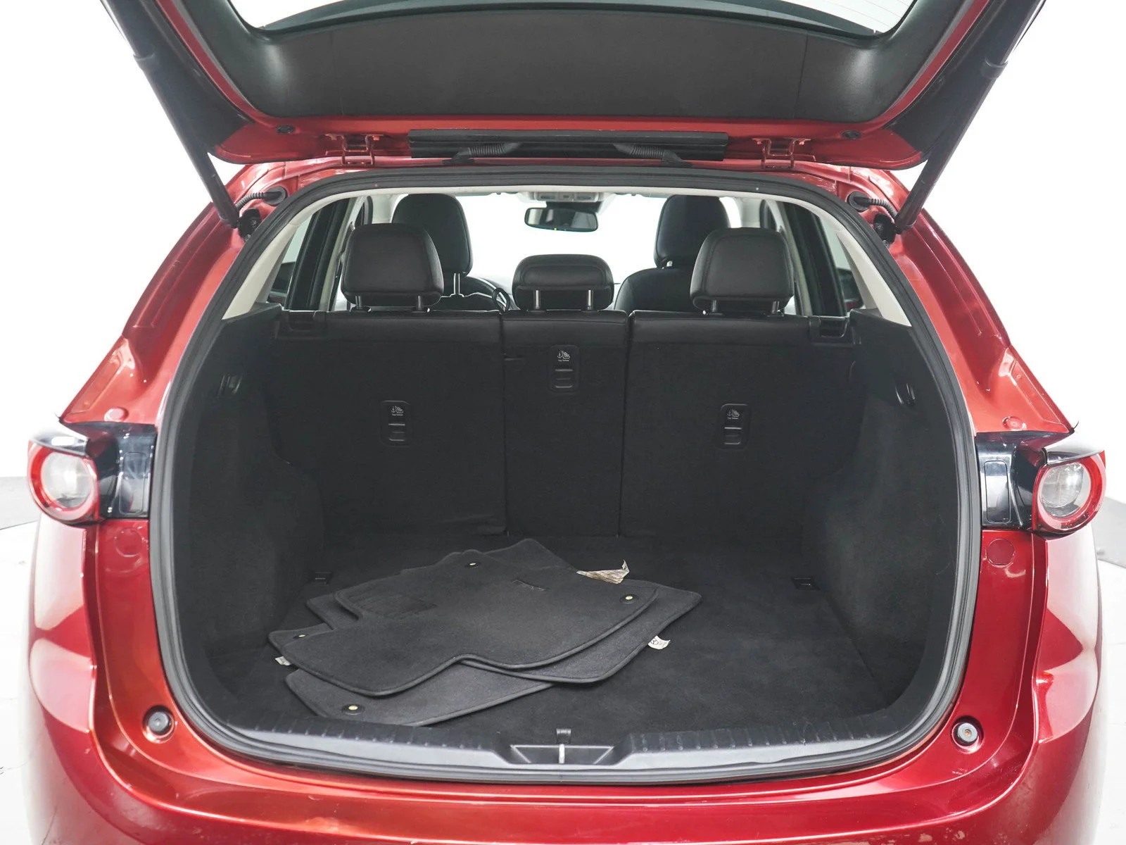 Used 2019 Soul Red Crystal Metallic Mazda Grand Touring image 16