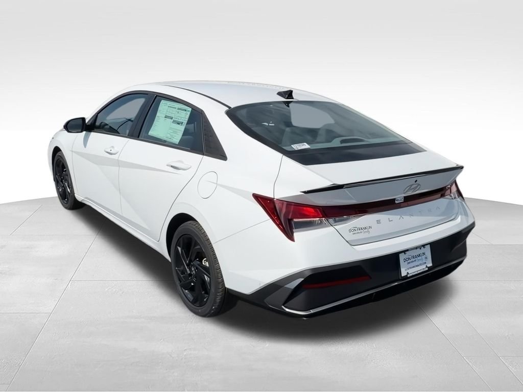 New 2026 White Hyundai SEL Sport image 6