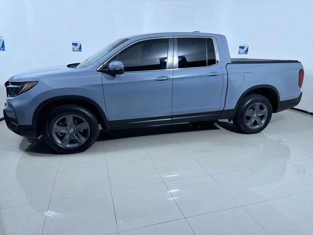 Used 2023 SONIC GRAY Honda RTL image 4