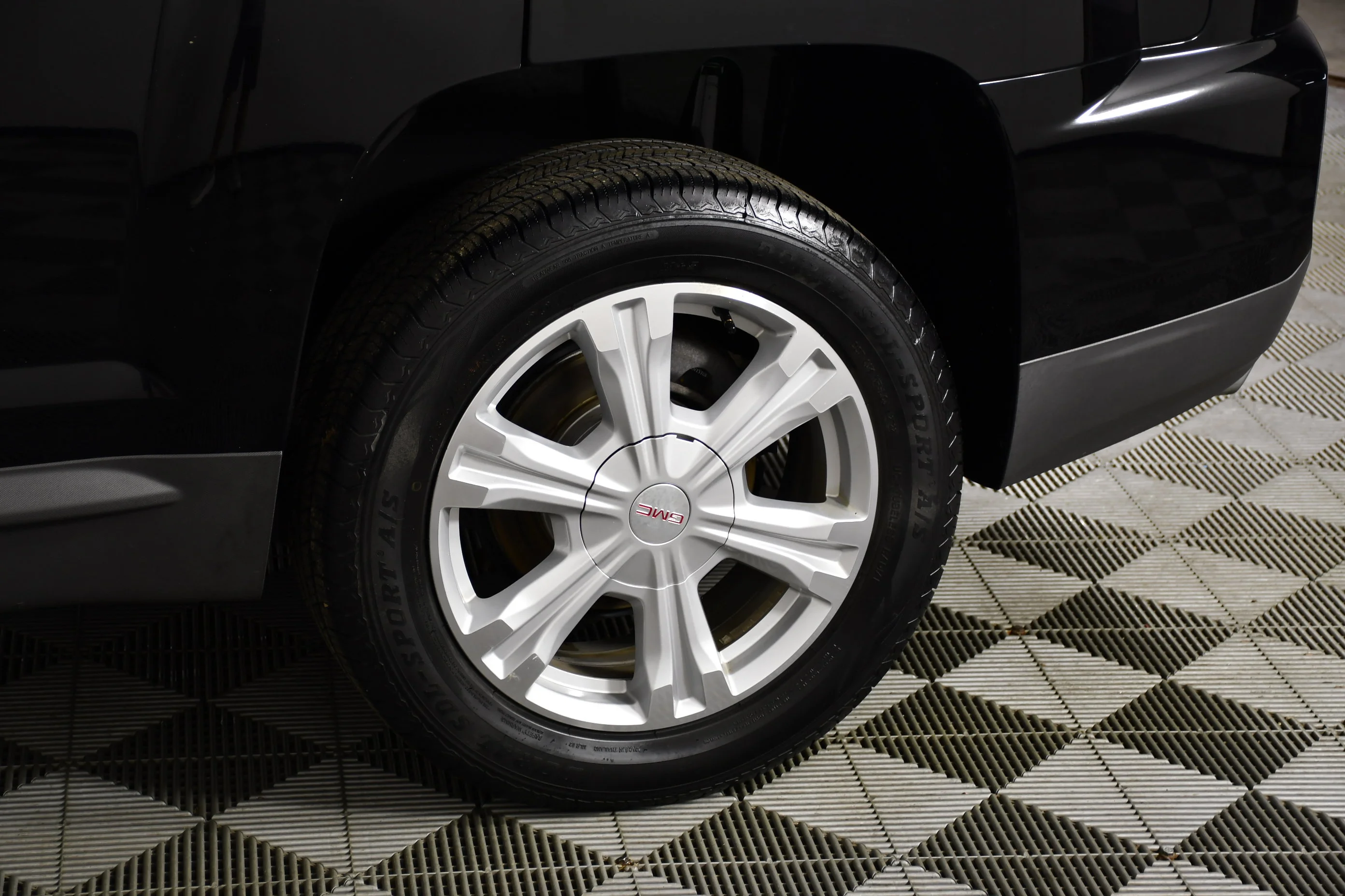 Used 2017 Onyx Black GMC SLE image 48