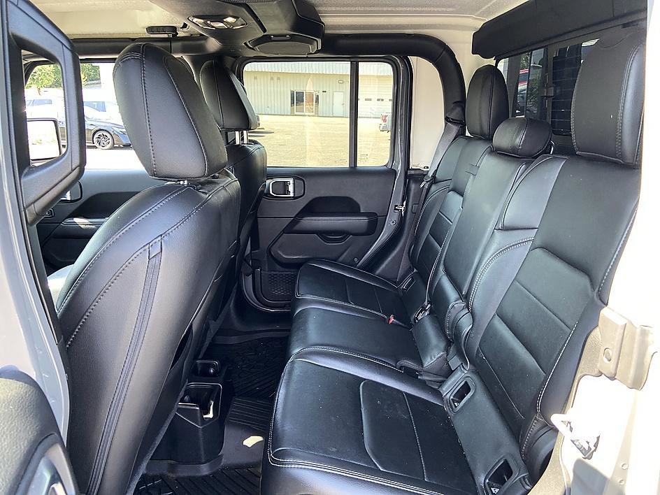 Used 2020 Sting-Gray Clearcoat Jeep Overland image 11
