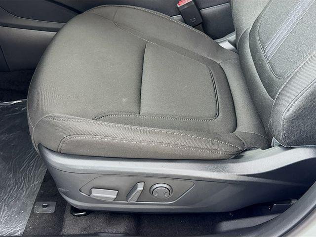 New 2026 White Hyundai SEL FWD image 30