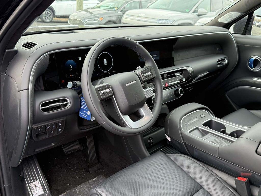 New 2026 Abyss Black Pearl Hyundai Calligraphy AWD image 2