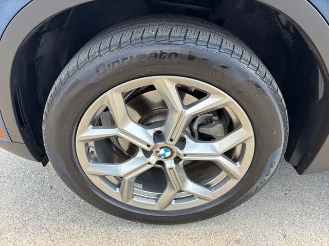 Certified Used 2024 Phytonic Blue Metallic BMW xDrive30i image 15