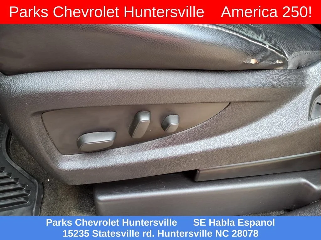 Used 2015 SILVER ICE METALLIC Chevrolet LTZ image 18