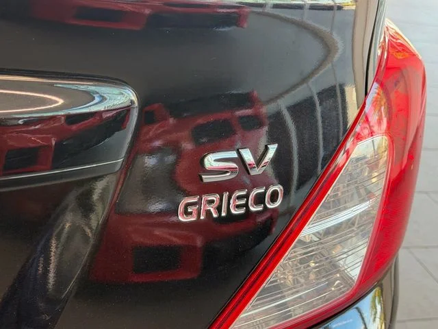 Used 2019 Black Nissan 1.6 SV image 13