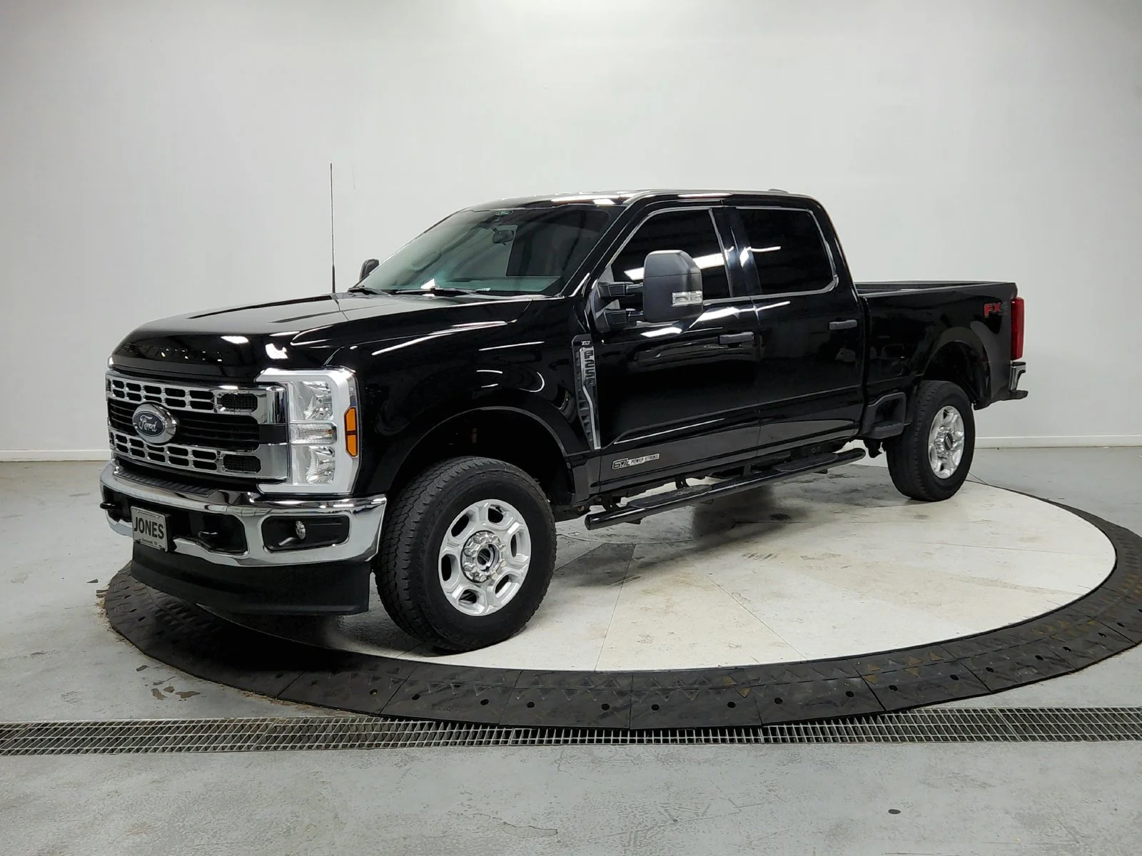 Used 2025 Black Ford XLT image 4