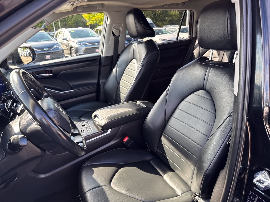 Used 2023 Black Toyota XLE image 16