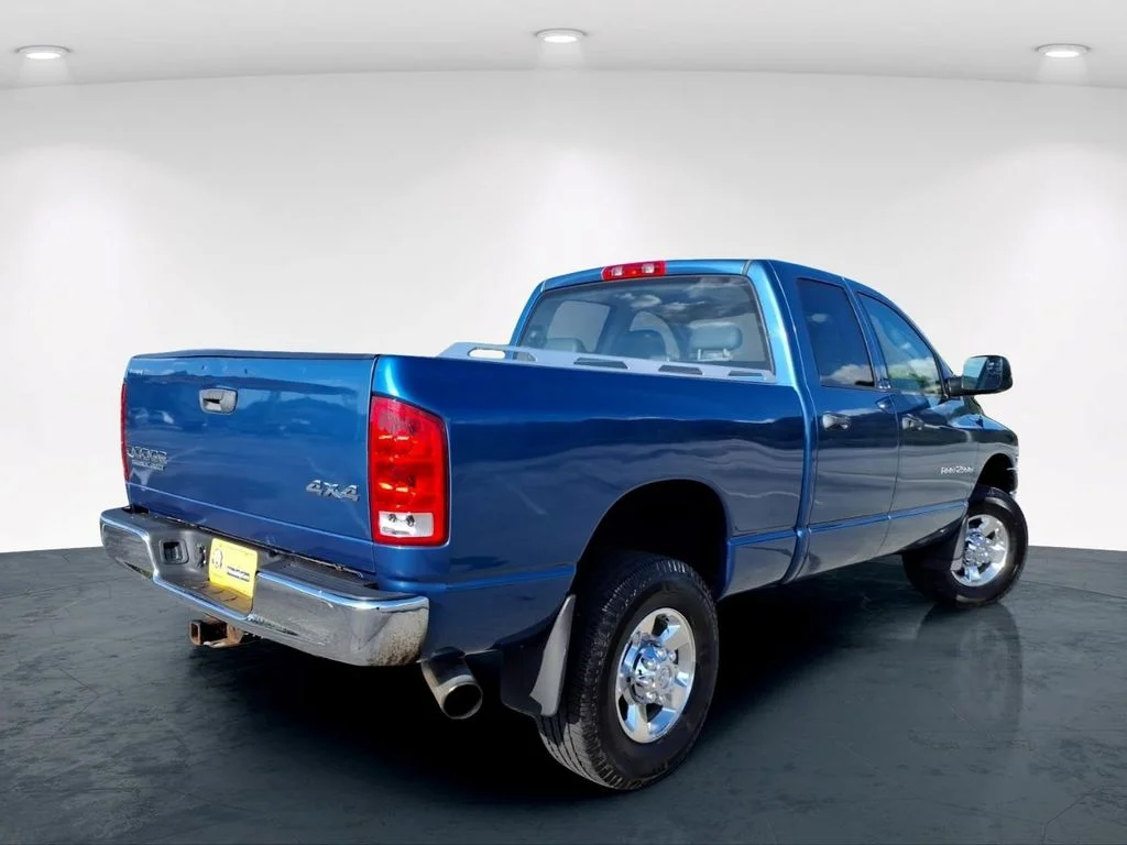 Used 2004 Blue Dodge SLT image 6