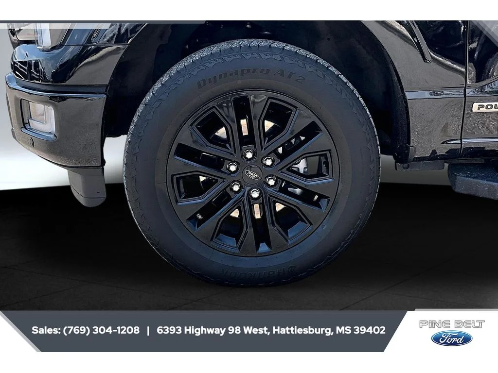Used 2024 Agate Black Metallic Ford LARIAT image 7
