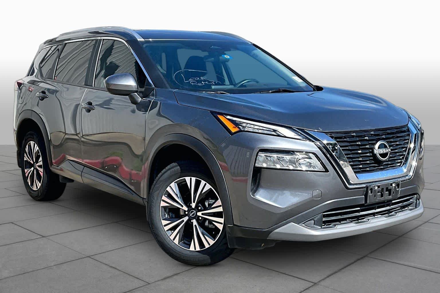 Used 2023 Gun Metallic Nissan SV image 3