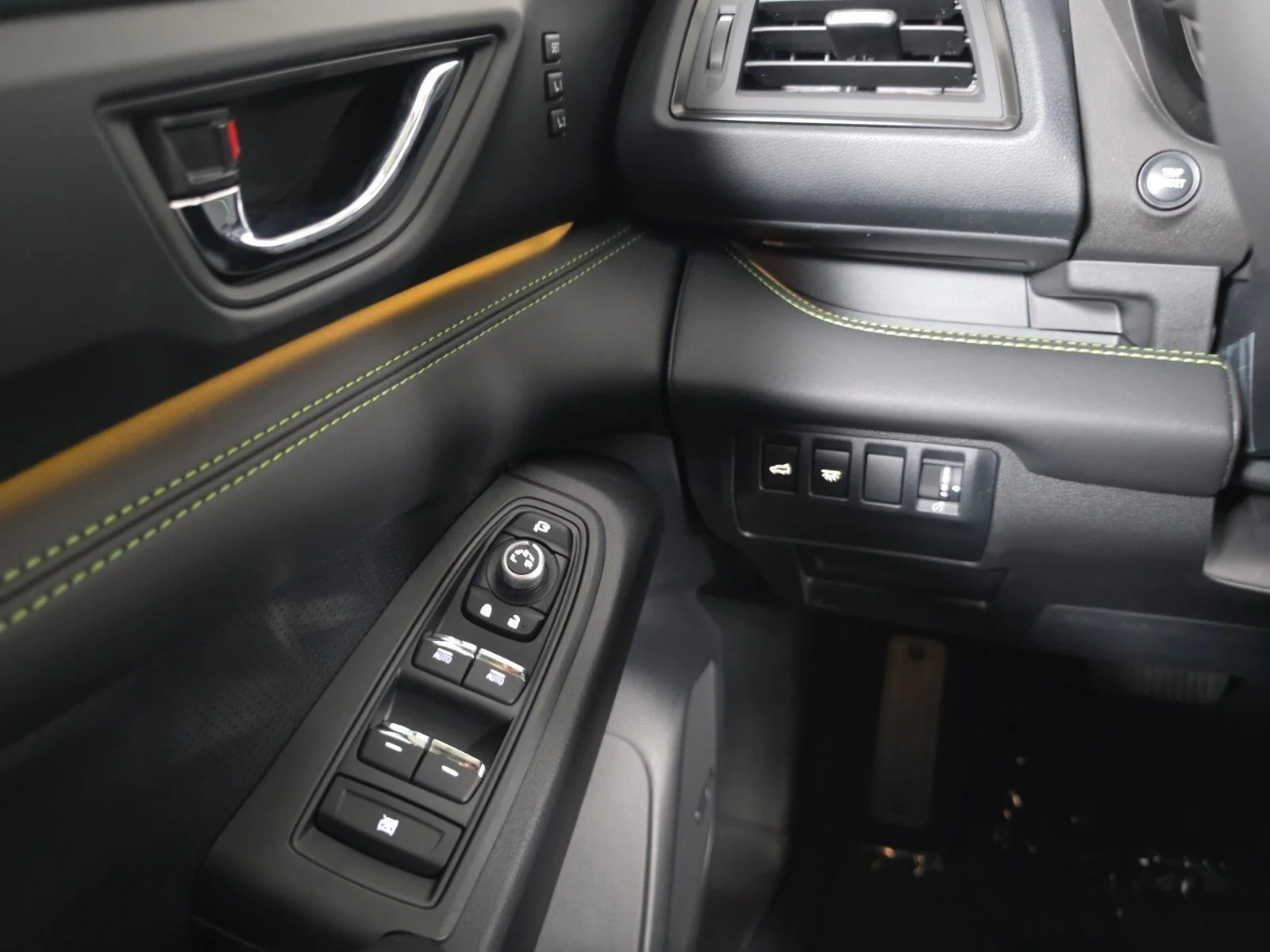 New 2026 Silver Subaru Onyx Edition Touring image 31