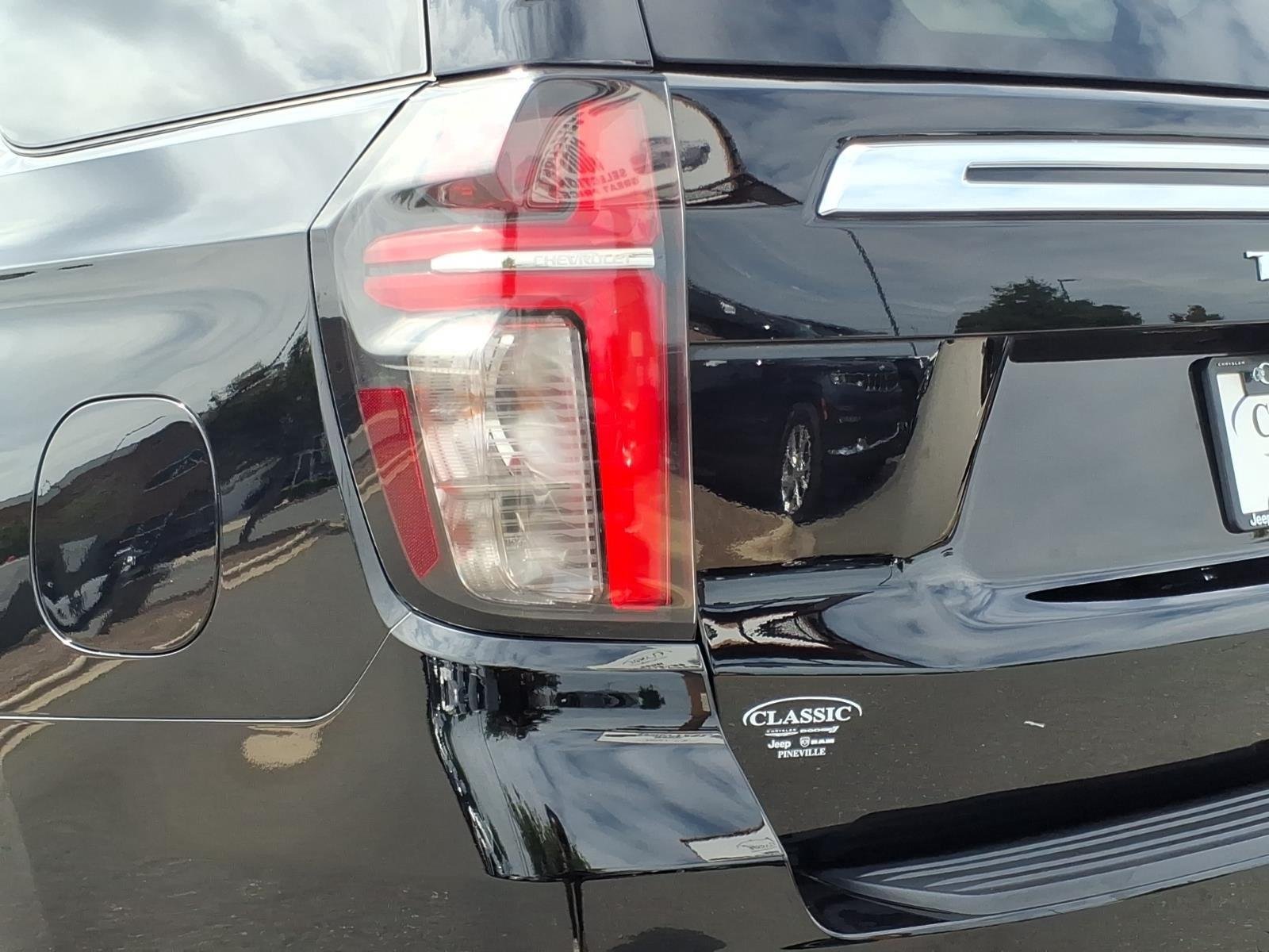 Used 2023 Black Chevrolet Premier image 20