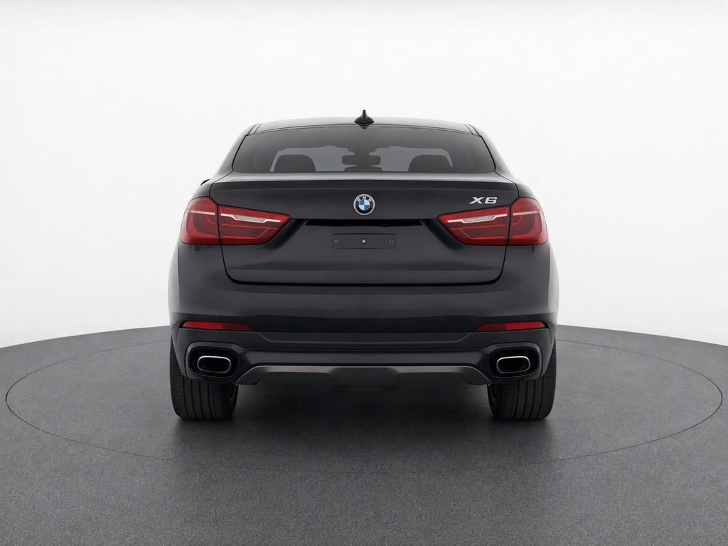 Used 2019 Black Sapphire Metallic BMW sDrive35i image 4