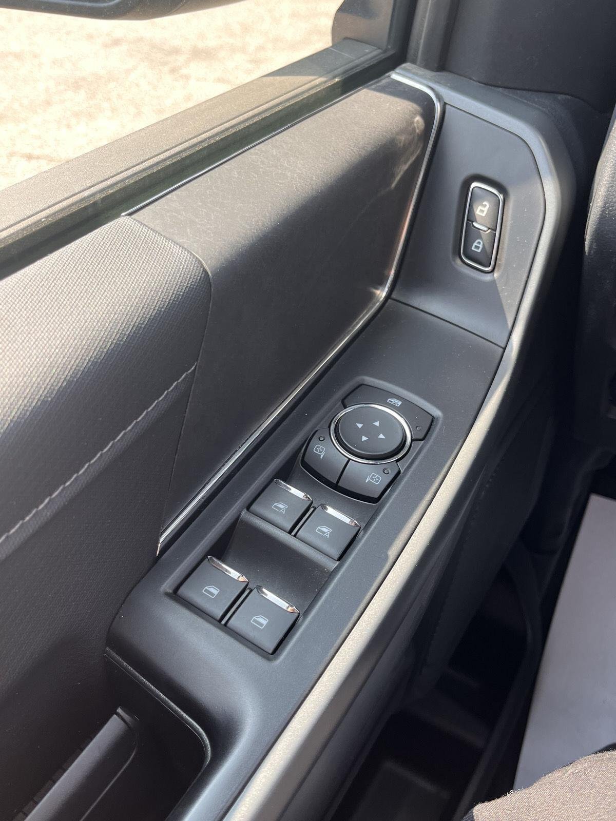 Used 2025 Agate Black Ford XLT image 25